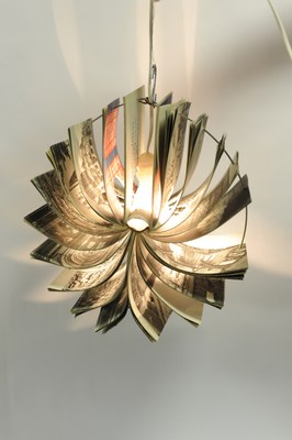 Glück, Eva_D Leuchte_Kunstbuch mit Metallring_front_gym11_2014-15.jpg